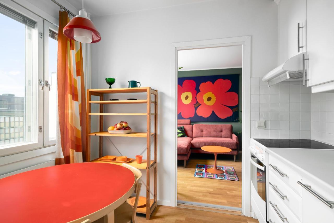 Appartamento Wehost Spacious Traveller'S Hq Above Metro @Vilhonvuorenkuja 16 Helsinki Esterno foto