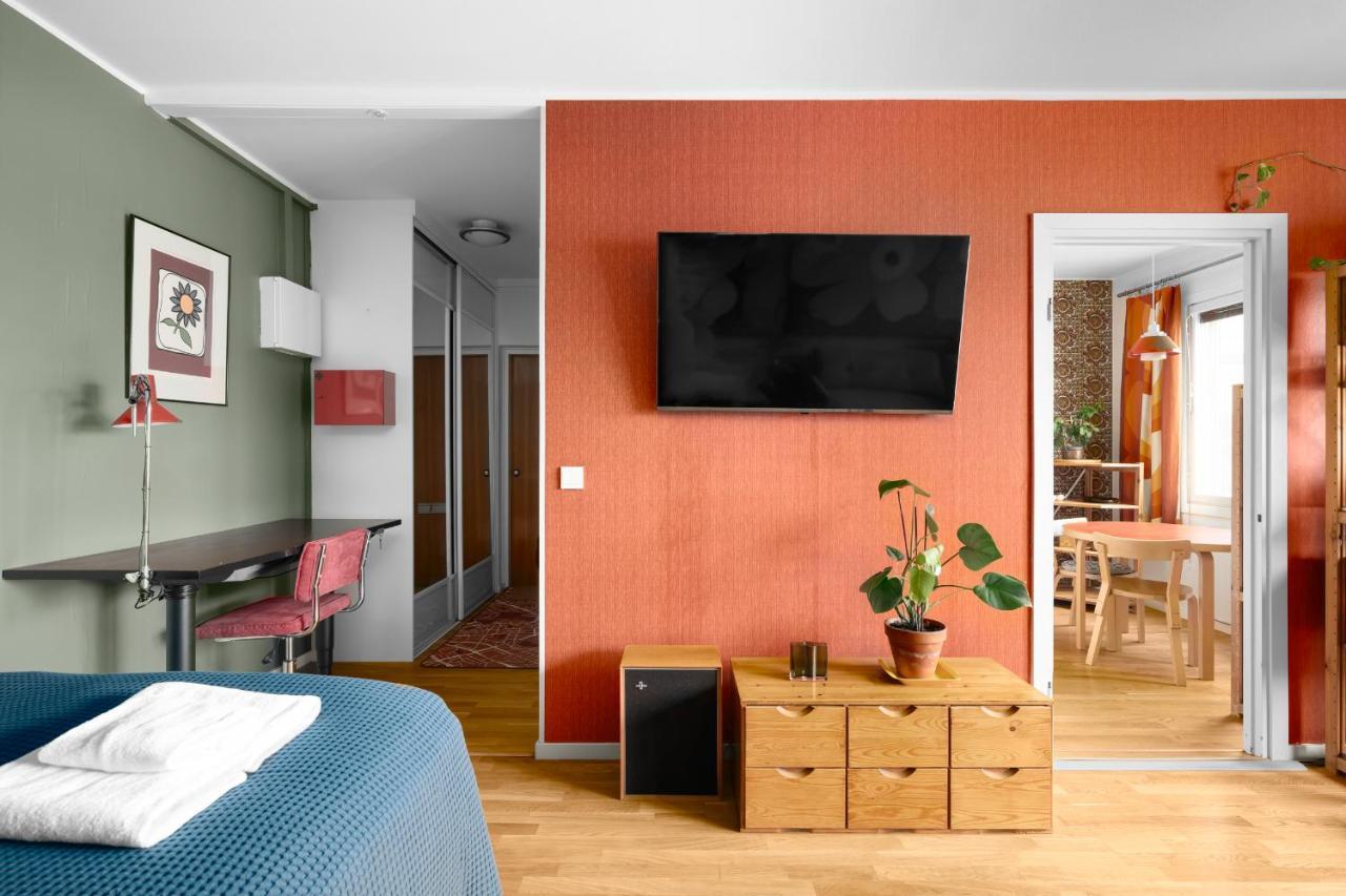 Appartamento Wehost Spacious Traveller'S Hq Above Metro @Vilhonvuorenkuja 16 Helsinki Esterno foto
